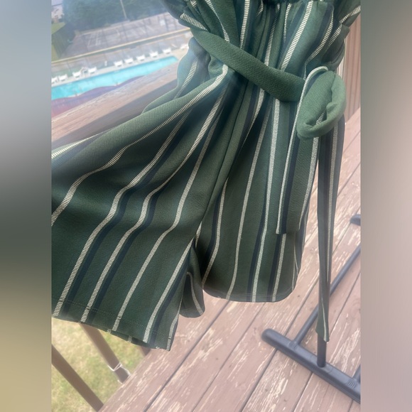 Green stripped cosmic beauty romper shorts with short sleeves size 3X romper - Picture 3 of 4